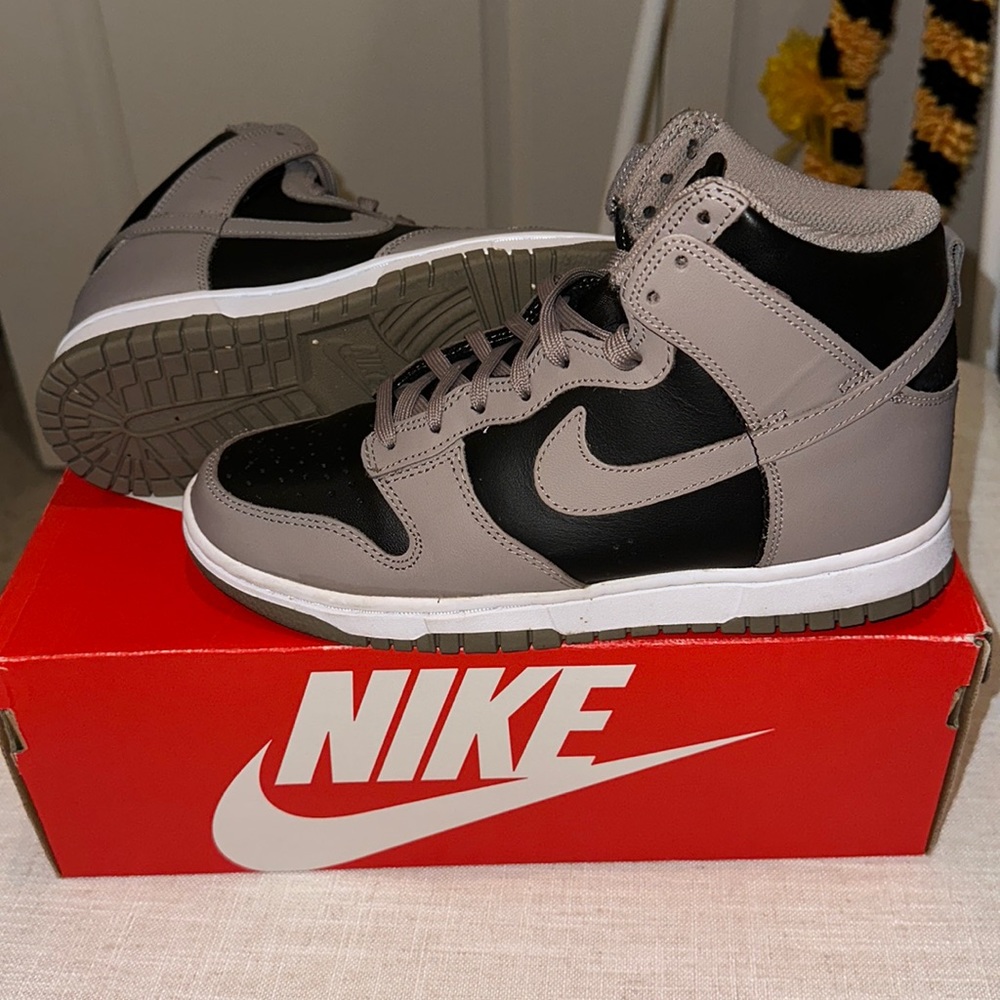 Women’s Nike dunk high top